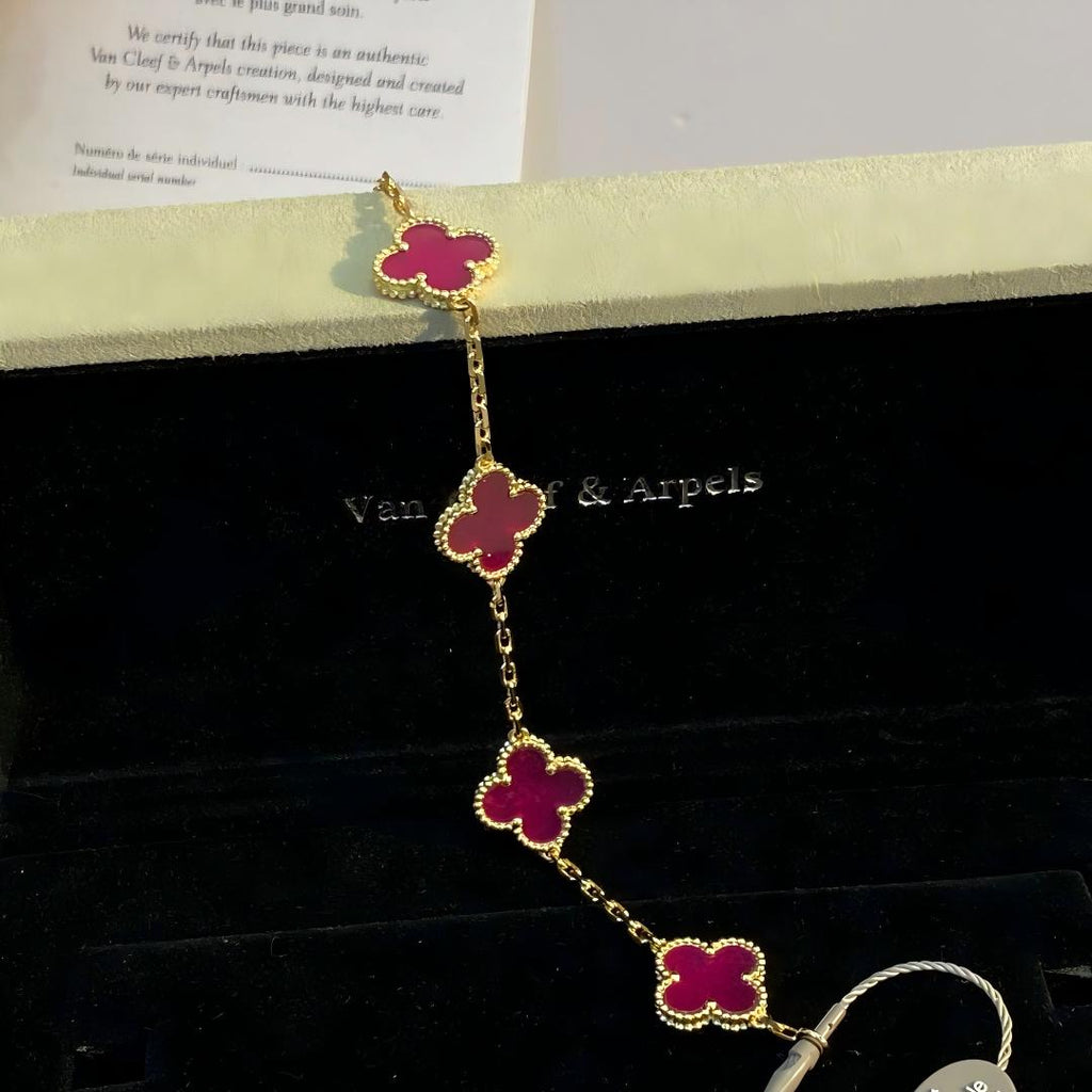 [Imperial] NEW CLOVER 5 MOTIFS PINK ENAMEL BRACELET
