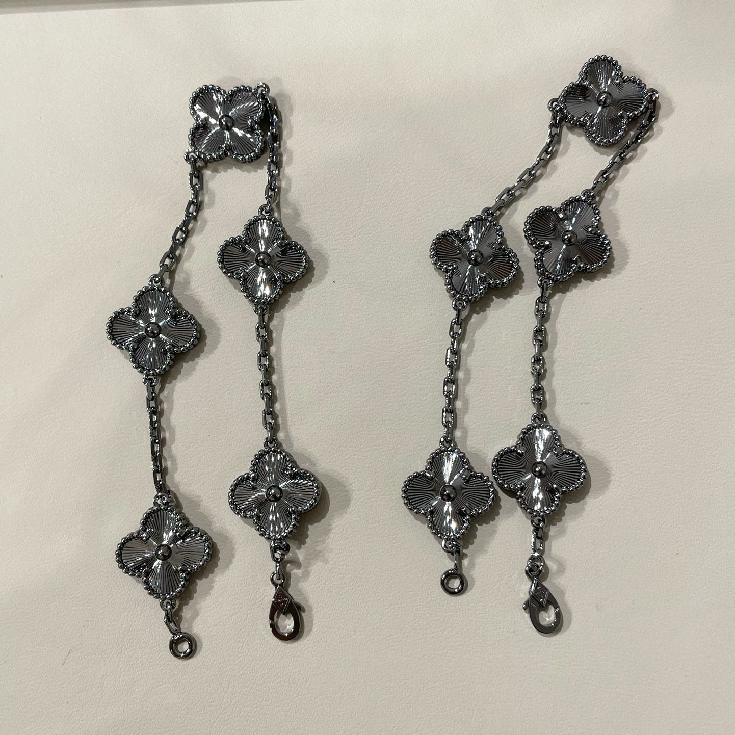 [Imperial]New CLOVER 5 MOTIF BLACK BRACELET