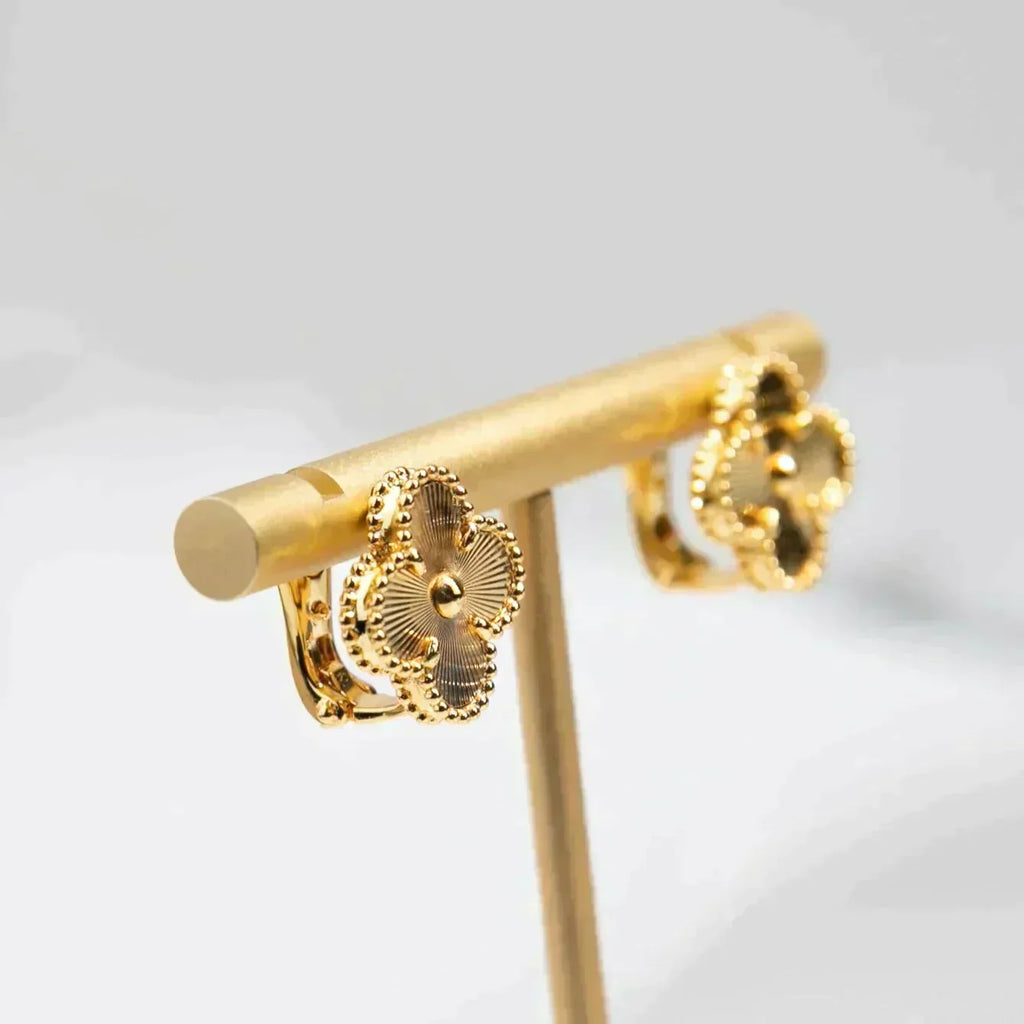 [Imperial] CLOVER MEDIUM 1 MOTIFS LASER EARRINGS