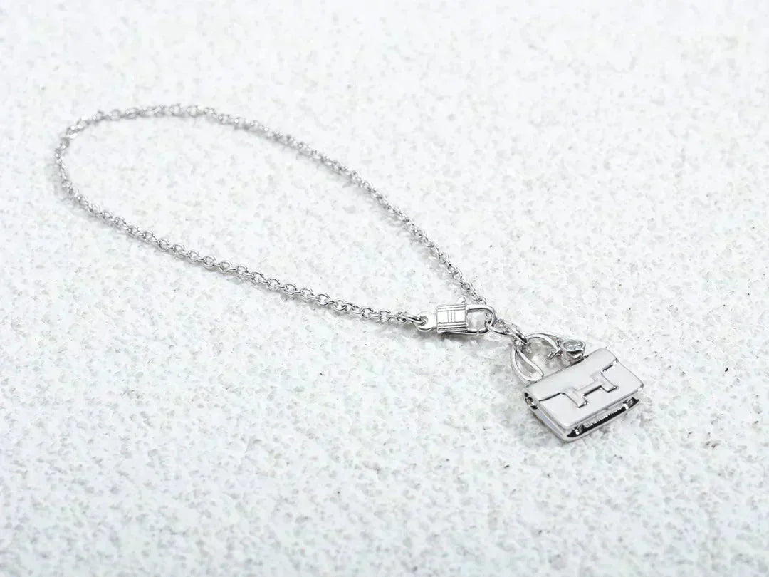 [Imperial] AMULETTE PEDANT SILVER NECKLACE