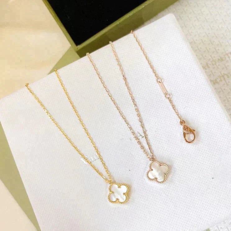 [Imperial] CLOVER MINI 9.5MM WHITE MOTHER-OF-PEARL NECKLACE