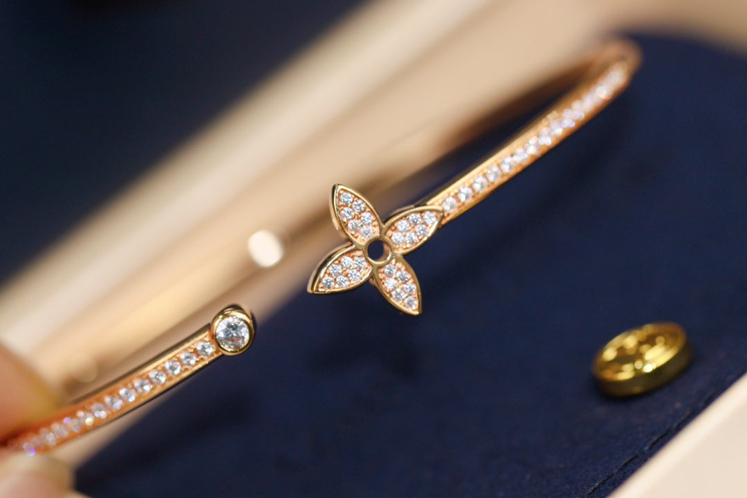 [Imperial] IDYLLE PINK GOLD OPEN BRACELET DIAMOND PAVED