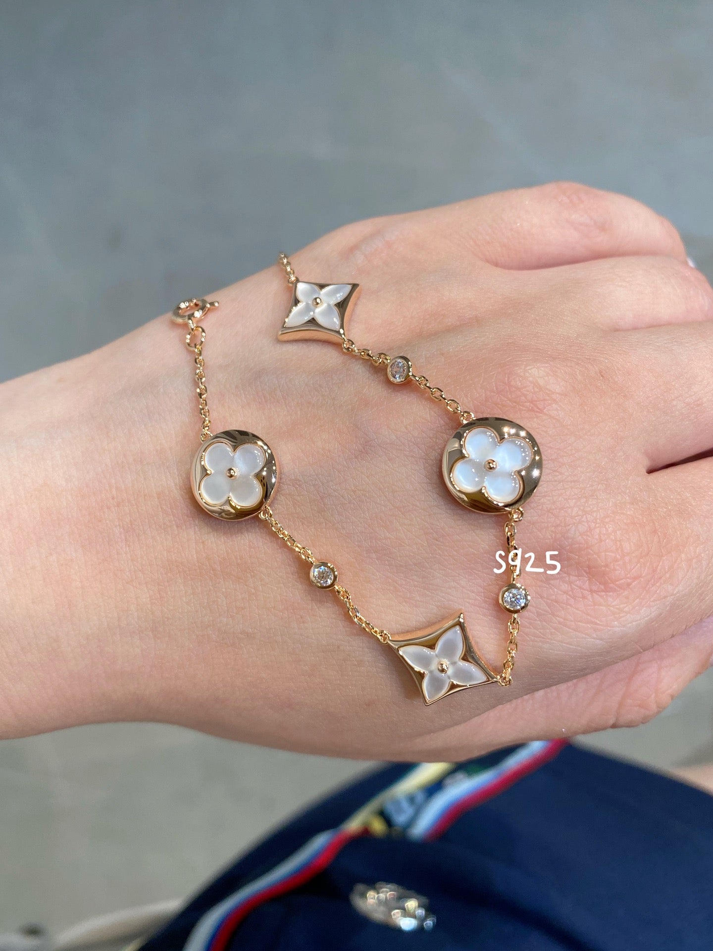[Imperial] STAR AND SUN 4 MOTIF WHITE MOP PINK GOLD BRACELET