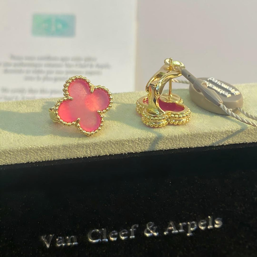 [Imperial] NEW CLOVER 15MM PINK ENAMEL STUD EARRINGS