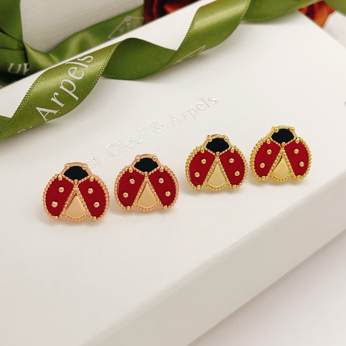 [Imperial] LUCKY LADYBUG EARRINGS