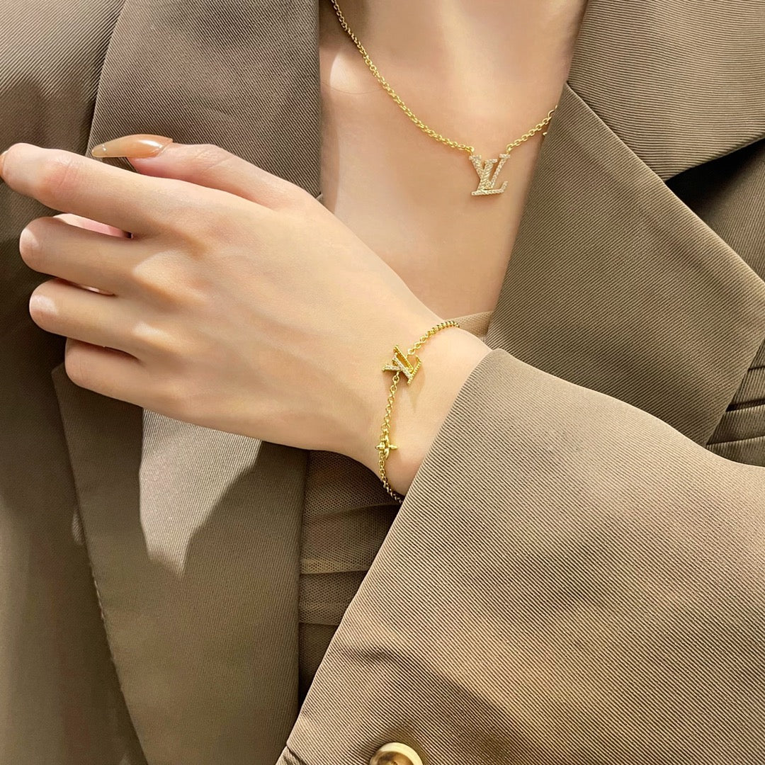 [Imperial] LOGO STAR MOTIF GOLD BRACELET