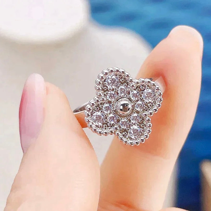 [Imperial] CLOVER DIAMOND RING