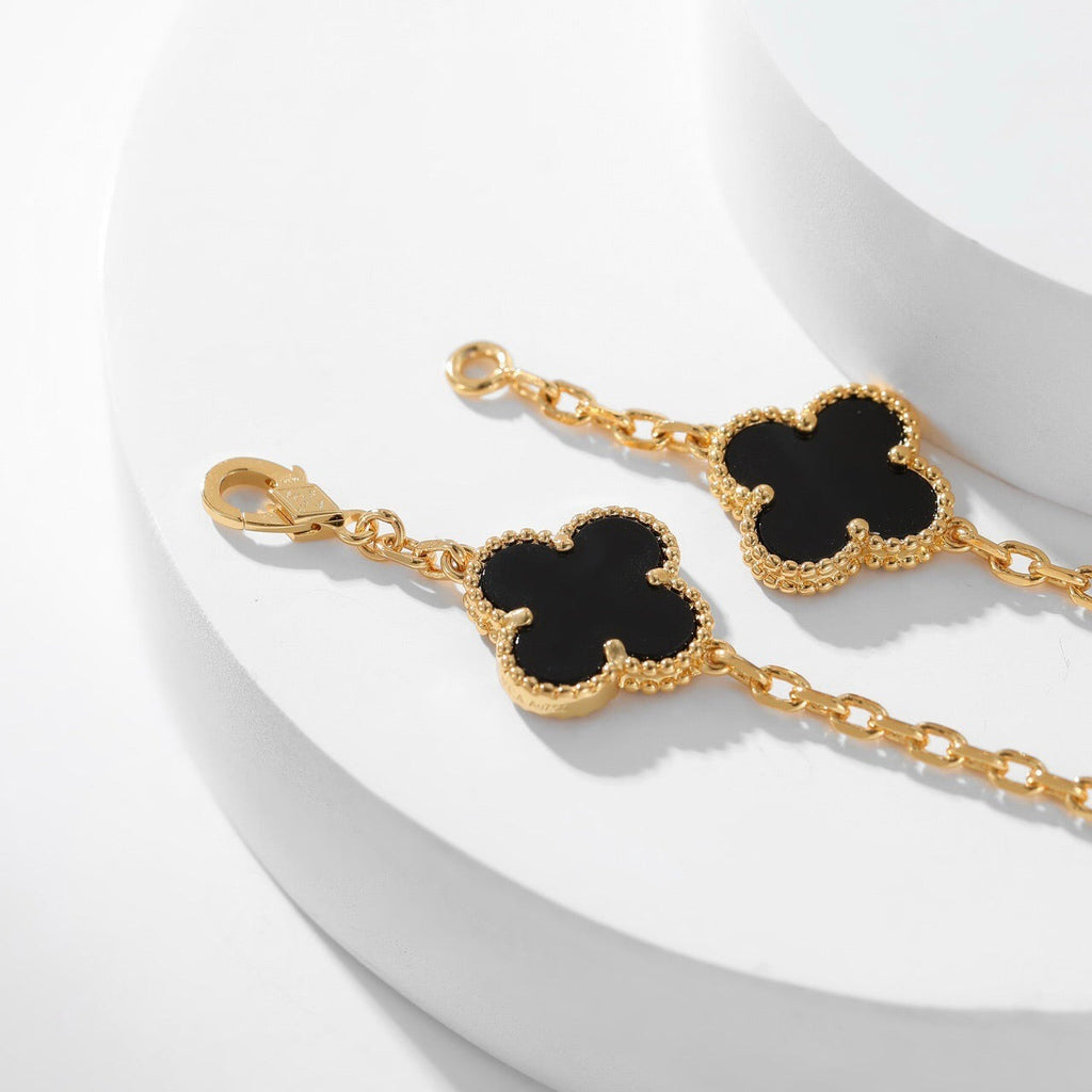 [Imperial] CLOVER 10 MOTIFS ONYX NECKLACE