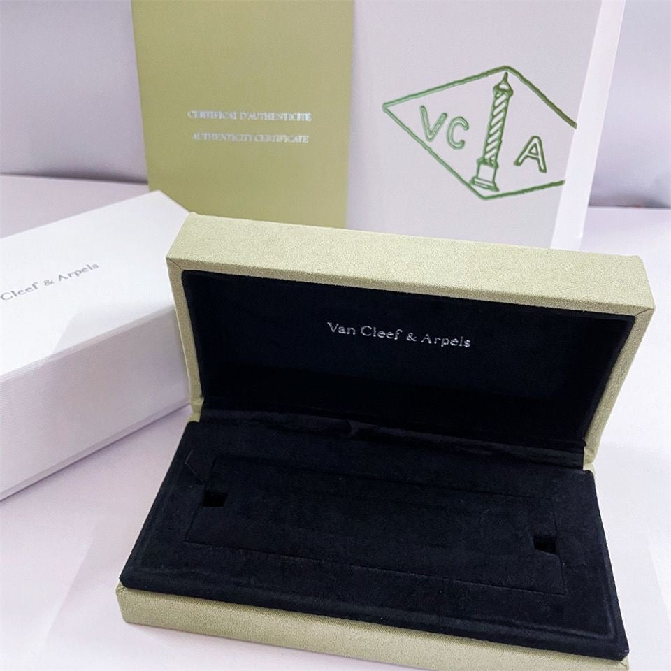 [Imperial] VA CLOVER BRACELET NECKLACE RING BOX GIFT BAG