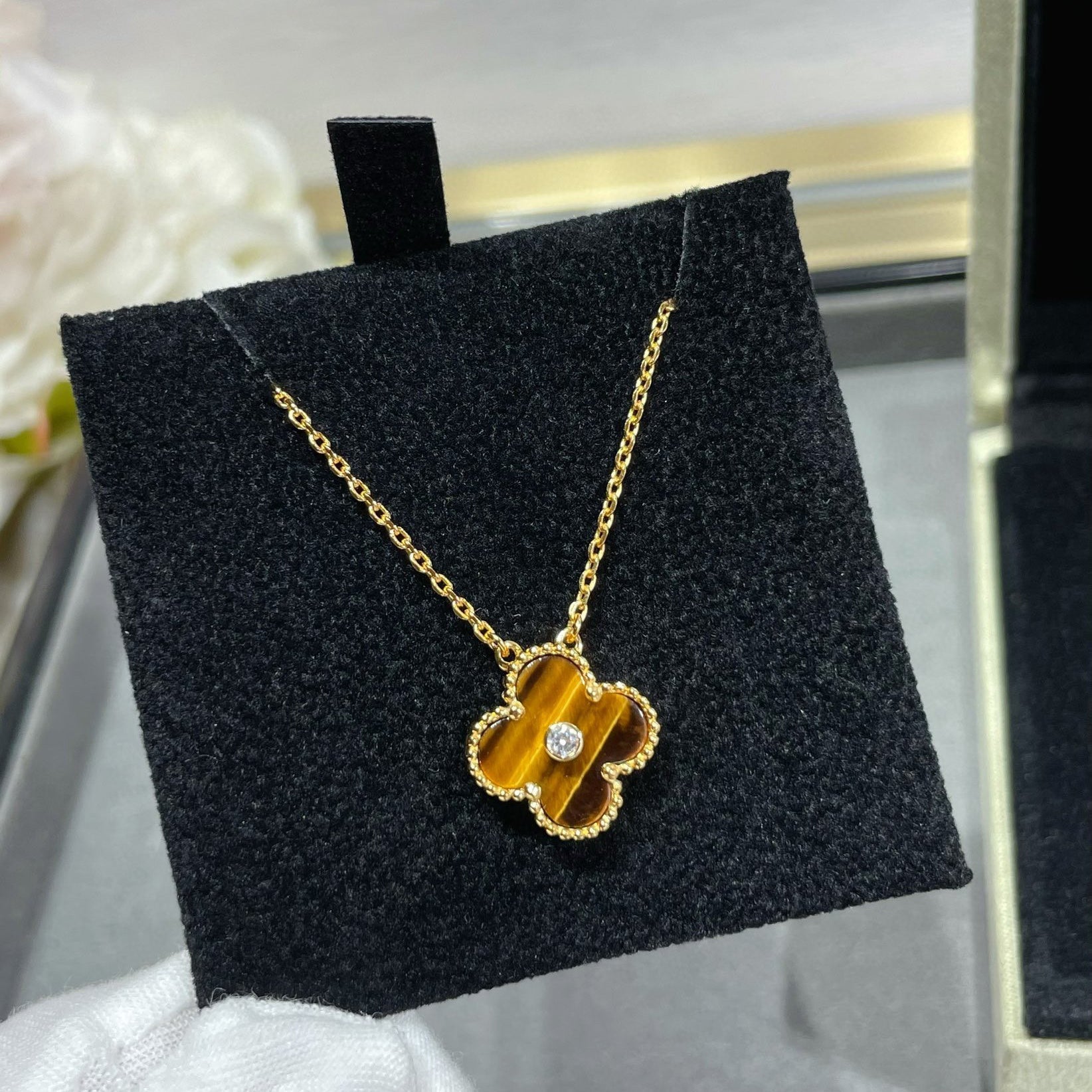 [Imperial] CLOVER 15MM DIAMOND AND YELLOW TIGER'S EYE AGATE necklace