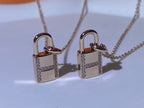 [Imperial] HM ADVANCED NICHE LOCK HEAD NECKLACE DIAMONDS