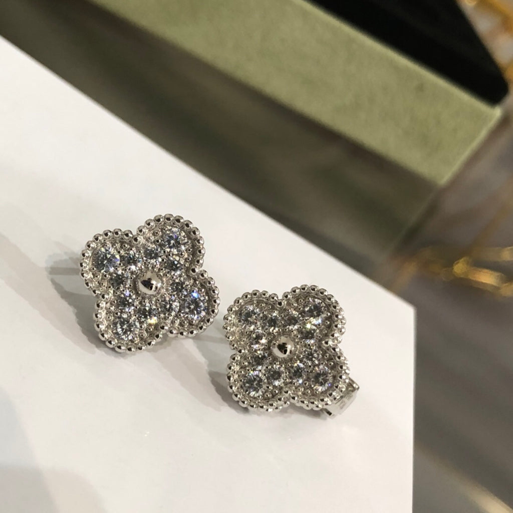 [Imperial] CLOVER 1 MOTIFS DIAMOND STUD EARRINGS SILVER