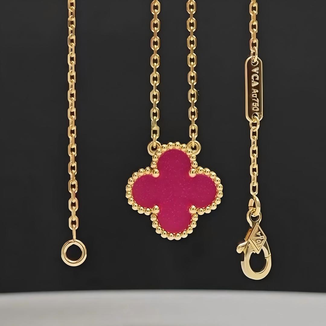 [Imperial]  NEW CLOVER 15MM PINK ENAMEL NECKLACE